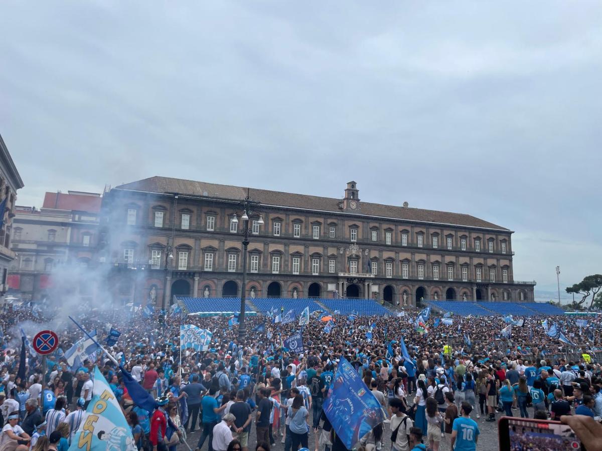 Casetta Piazza Plebiscito Nápoles Exterior foto
